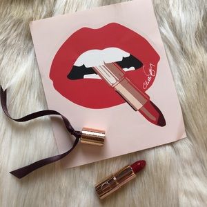 Charlotte Tilbury ‘So Marilyn’ mini lipstick